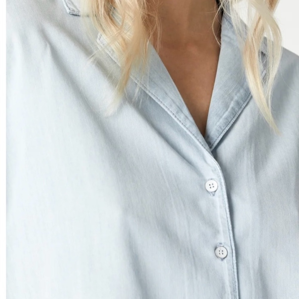 Mavi Berry Cropped Button Up Top - Picture 5 of 10